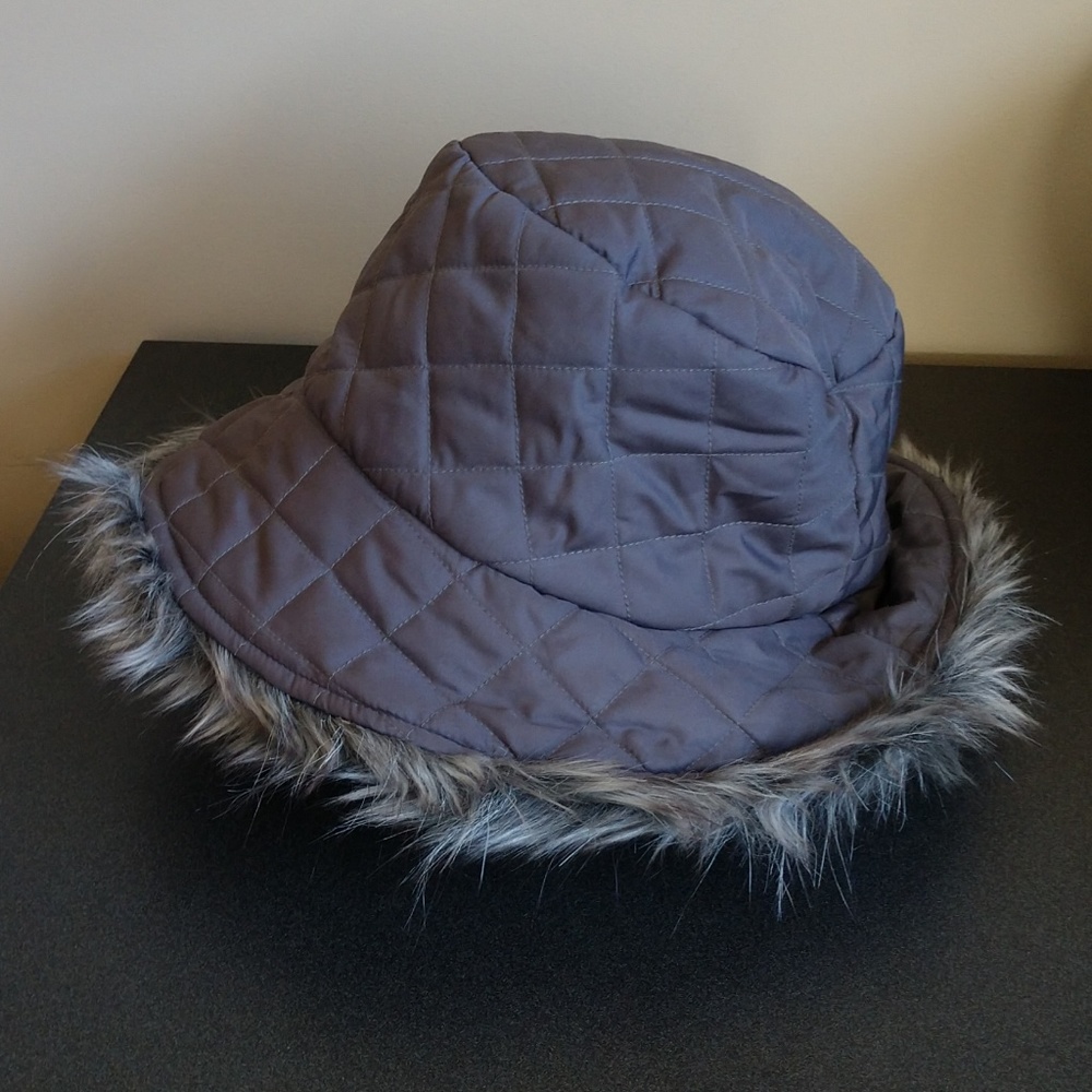 Quilted Bucket Hat OS Faux Fur Brim Gray